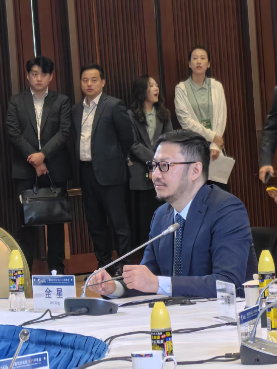 直击博鳌丨新氧集团CEO金星：把医美抗衰成本降下来，青春面前人人平等