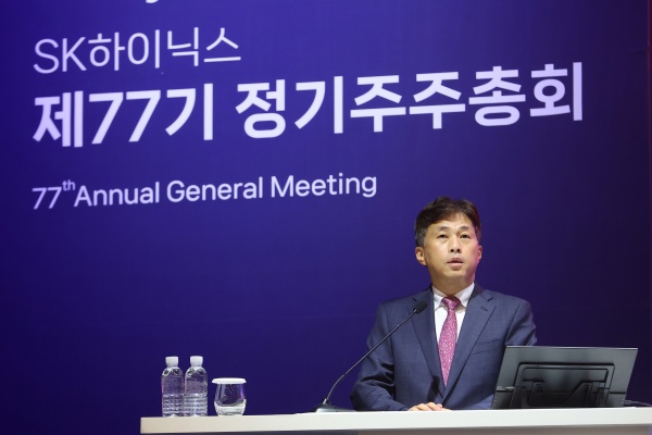 SK 海力士 CEO 郭鲁正确认 2025 年 HBM 产能已售罄，预计 Deepseek 的爆火将为其带来积极影响