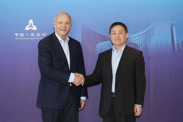 中国人民银行行长潘功胜分别会见国际金融机构负责人