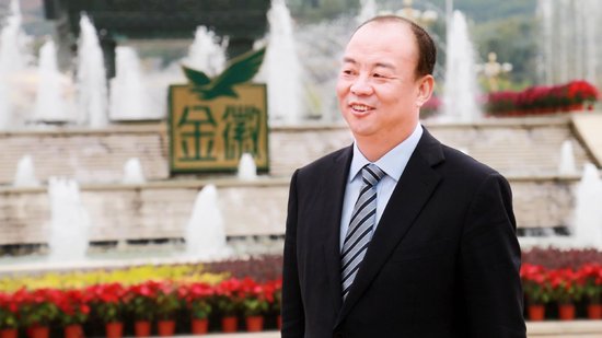 金徽酒盈利能力疲软，产品停留中低端，董事长周志刚四年涨薪近150%