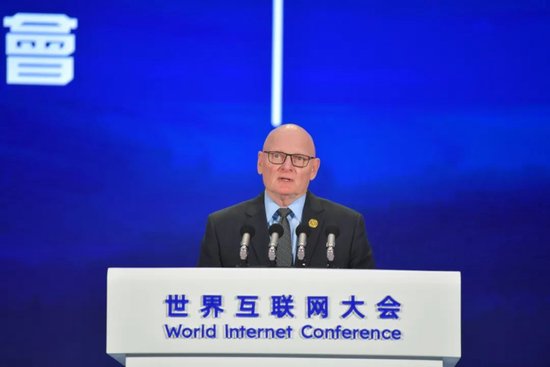 GSMA洪曜庄：AI引发的变革浪潮，在电信领域尤为显著