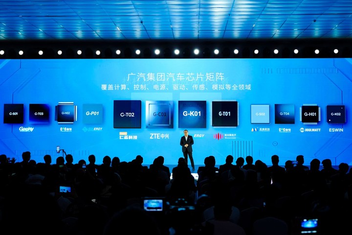 26.98 万元起，价格拉到极限的广汽昊铂 HL，想要掀翻理想 L8 和问界 M8