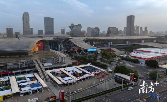 关税战下，“中国第一展”为何人气爆棚？