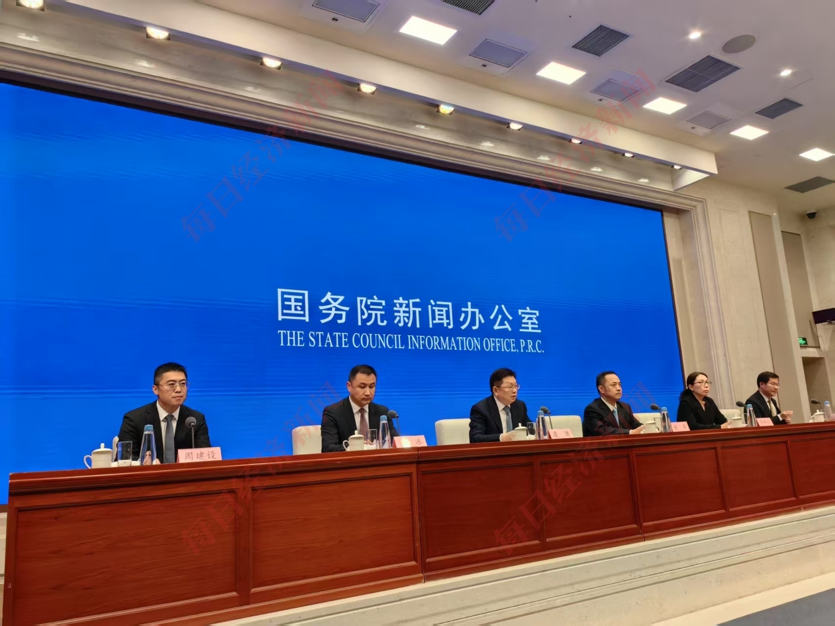 如何推动试点地区落实好医疗领域开放？国家卫生健康委：将积极推进商业健康保险支持外资医疗机构发展