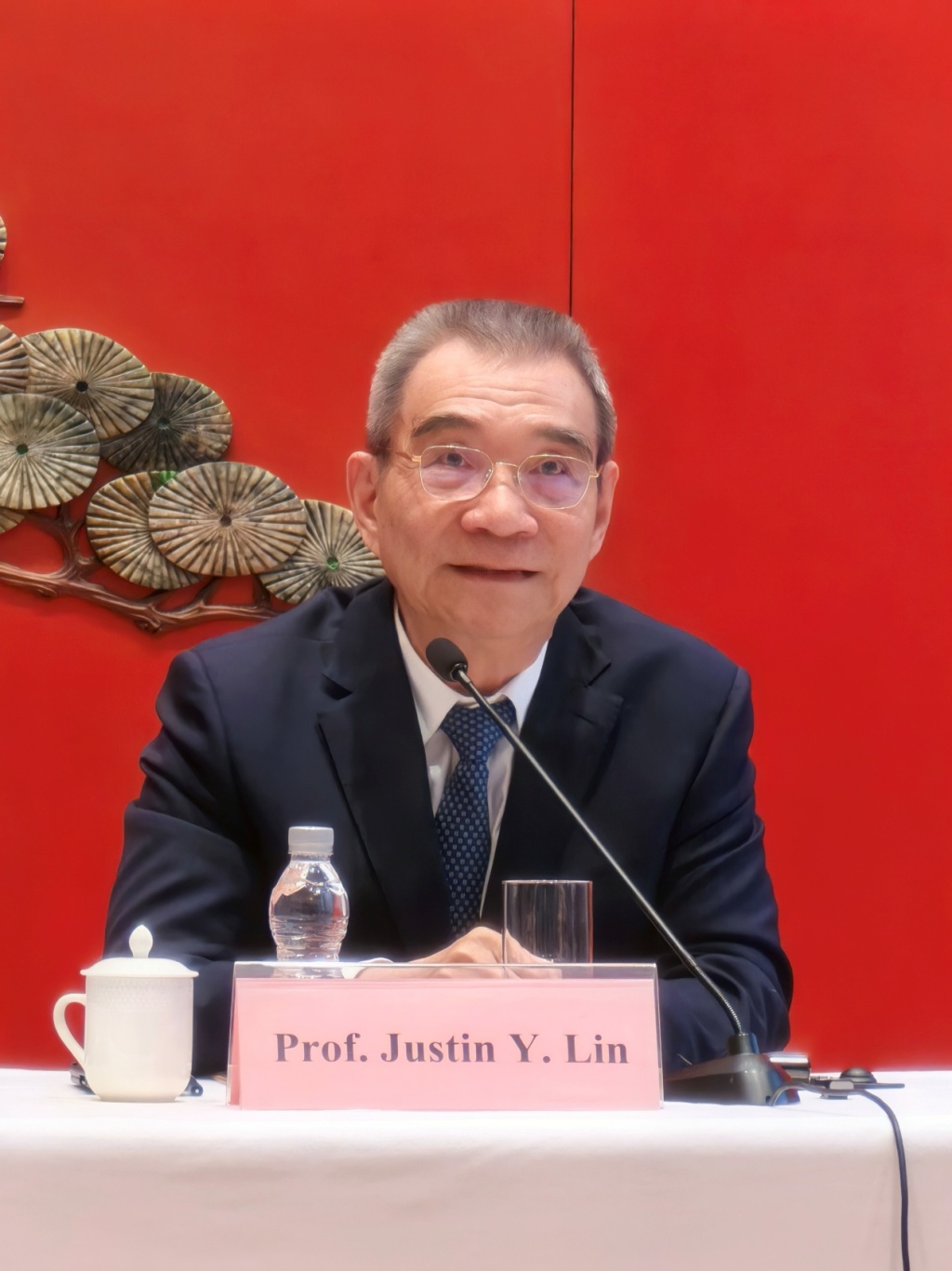 林毅夫：中美经济确有脱钩风险，但“完全脱钩”可能性不大