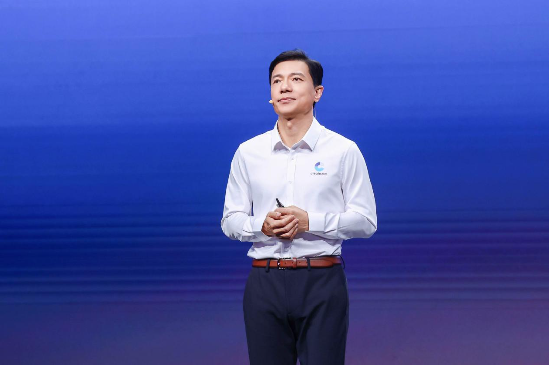 “DeepSeek不是万能的”……李彦宏，释放了6个AI信号