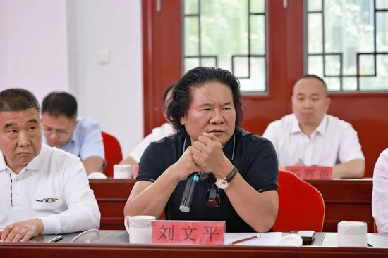 茅台在河南周口李寨村召开七省区经销商座谈会