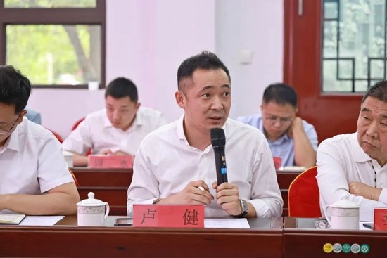 茅台在河南周口李寨村召开七省区经销商座谈会