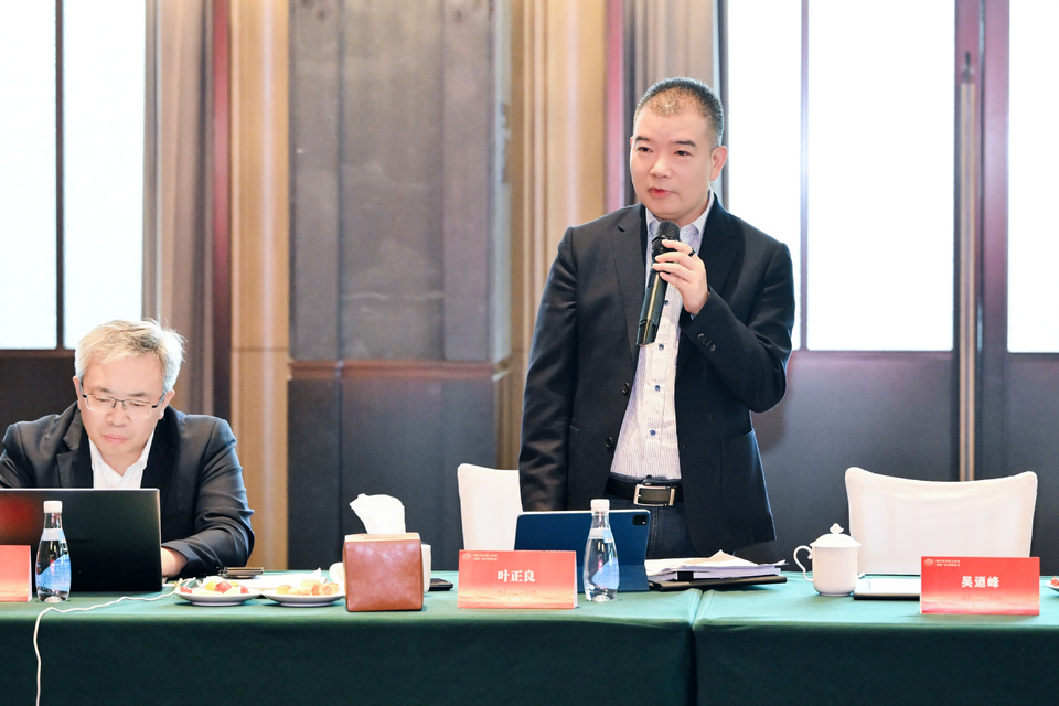 以“规范”破题，国台施以定制酒健康和谐发展新解法